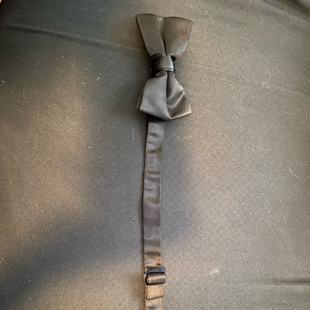 Black bow tie
